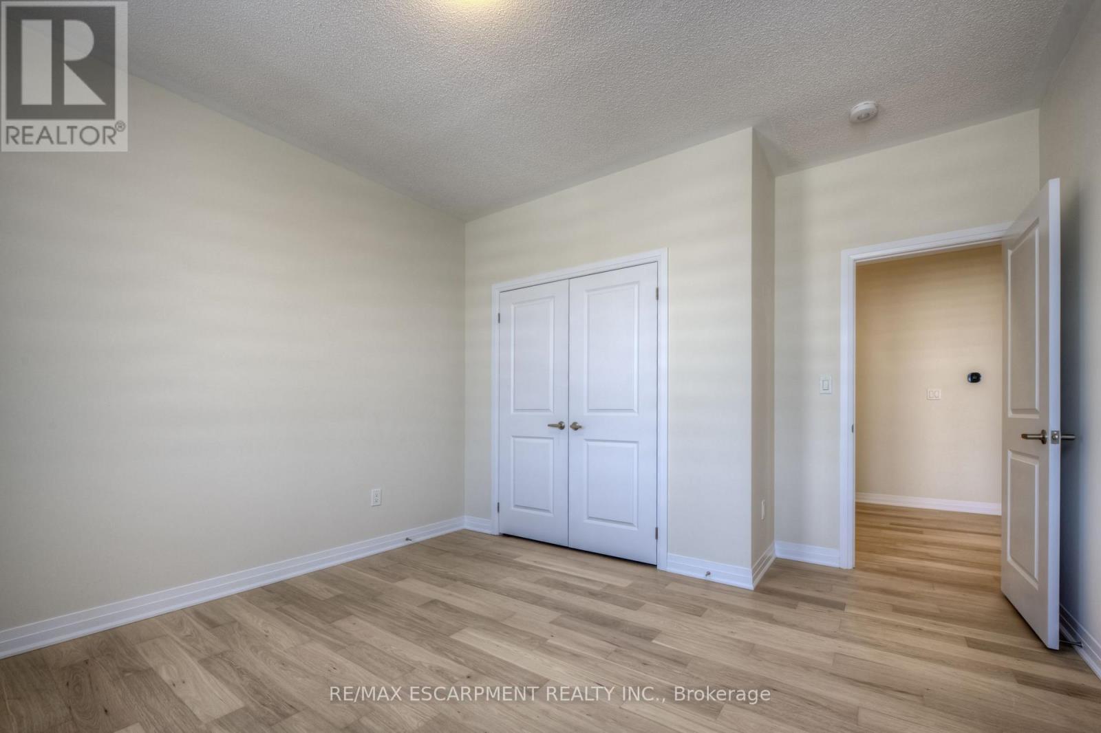 104 Settlers Road E, Oakville, Ontario L6H 7W5 - Photo 28 - W13440748