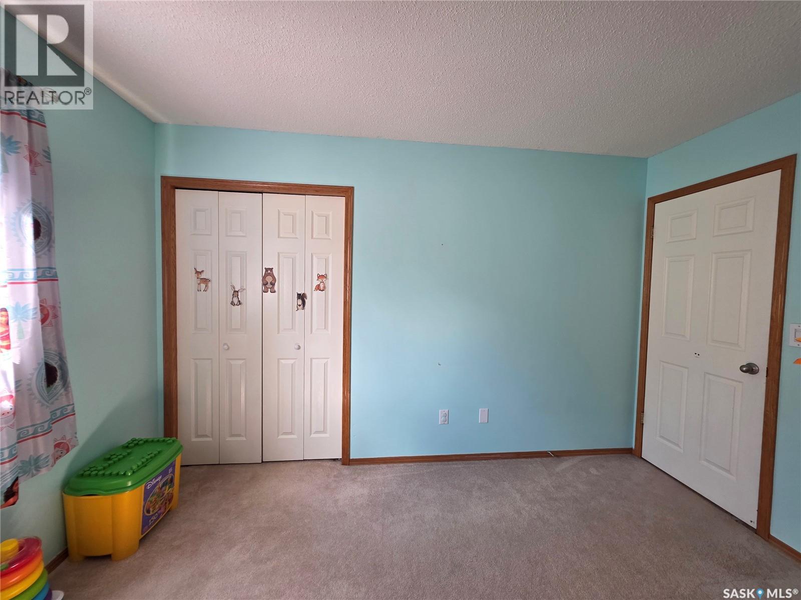 705 Sun Valley Drive, Estevan, Saskatchewan  S4A 2R1 - Photo 13 - SK039324