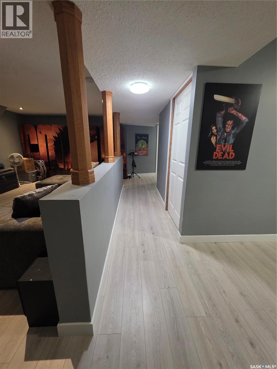 705 Sun Valley Drive, Estevan, Saskatchewan  S4A 2R1 - Photo 28 - SK039324