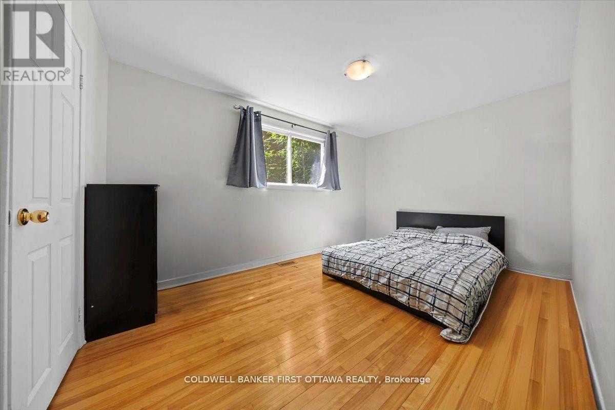 902 Watson Street, Ottawa, Ontario  K2B 6B9 - Photo 13 - X13440814