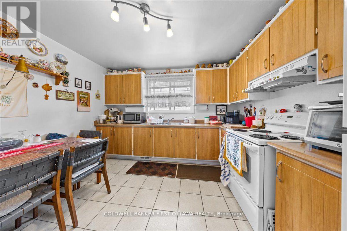 902 Watson Street, Ottawa, Ontario  K2B 6B9 - Photo 6 - X13440814