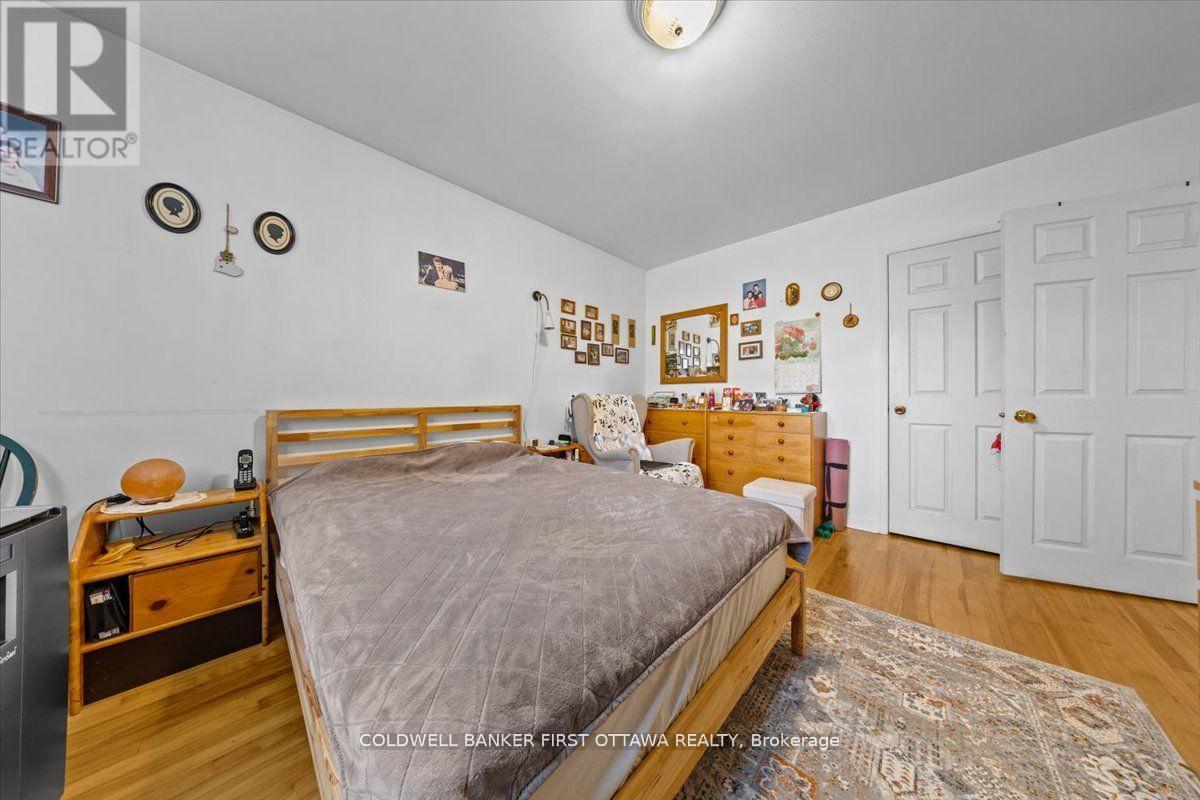 902 Watson Street, Ottawa, Ontario  K2B 6B9 - Photo 9 - X13440814