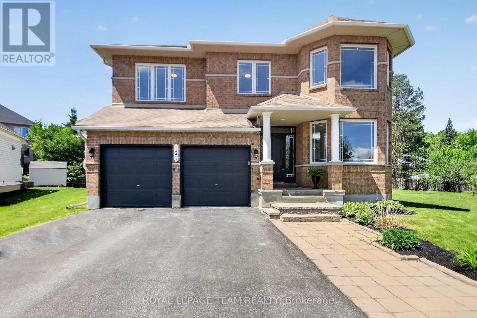 121 MUSKEGO CRESCENT, Ottawa, Ontario
