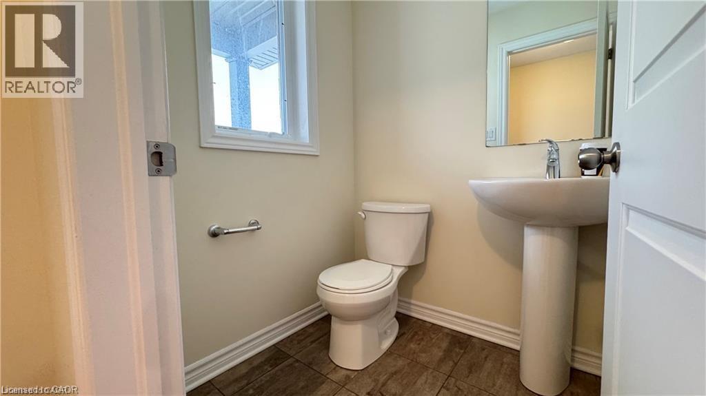1357 Michael Circle, London, Ontario  N5V 0B8 - Photo 4 - 40839280