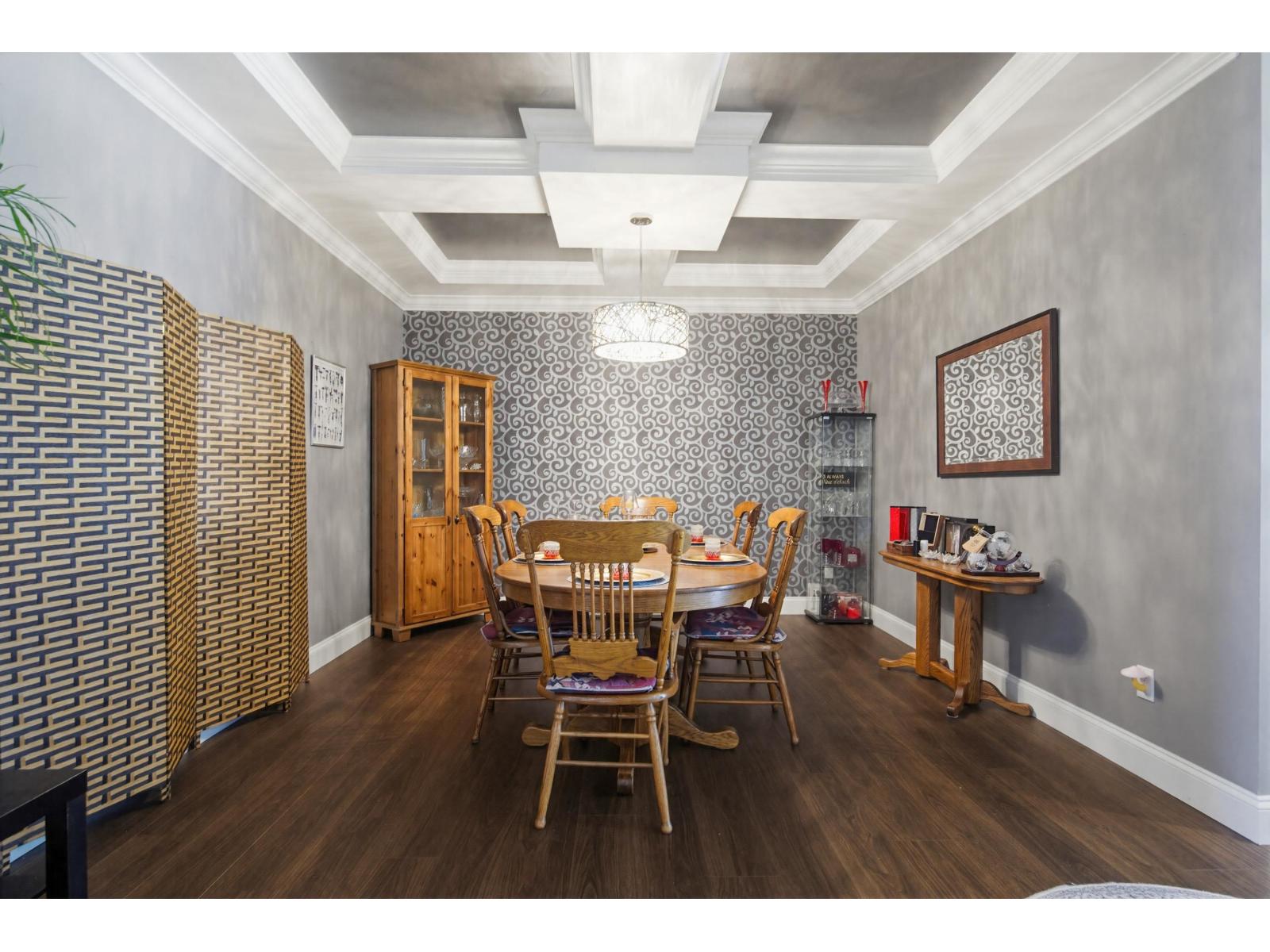 34615 Gordon Place, Mission, British Columbia  V2V 6P9 - Photo 5 - R3135527