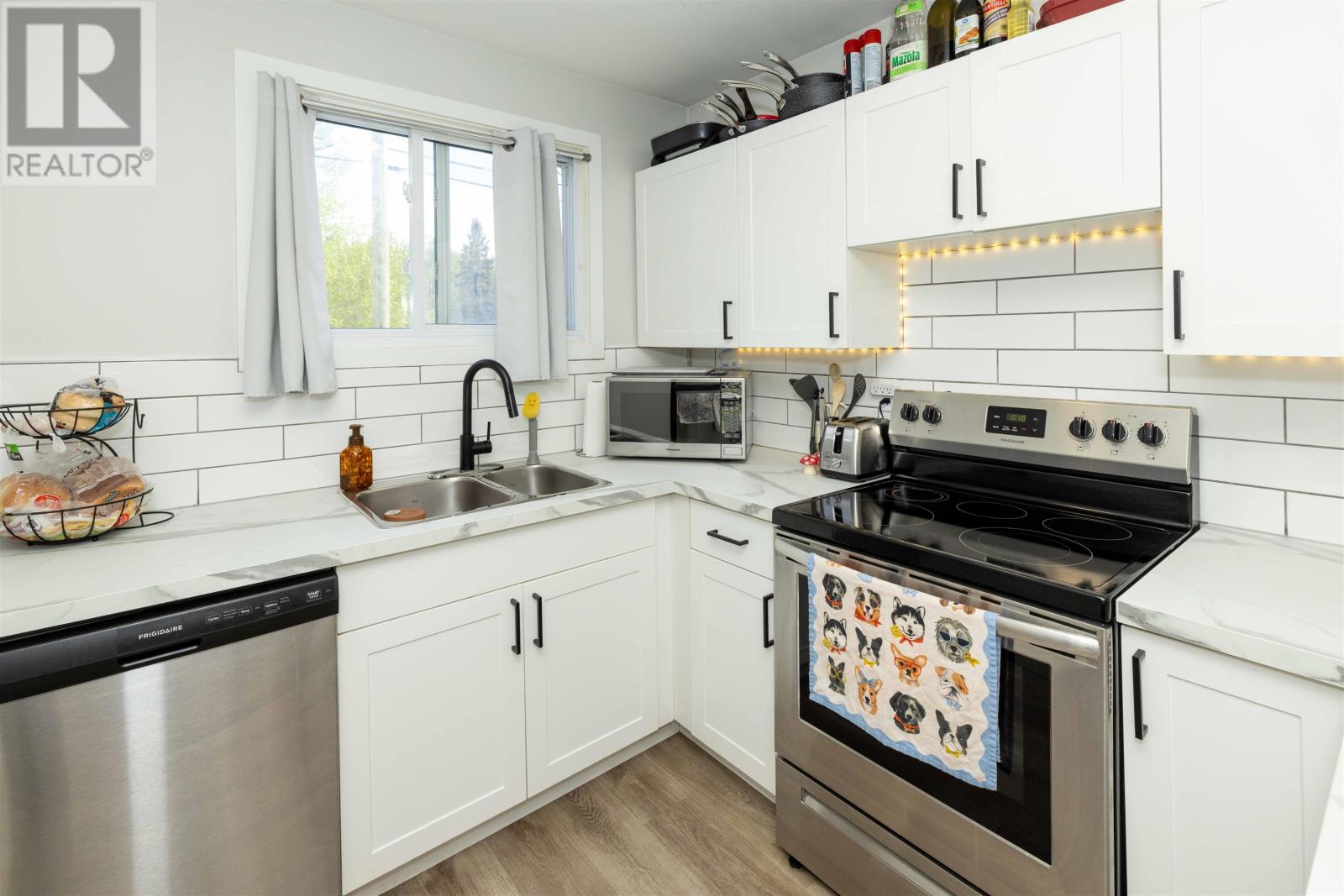 853-855 Hudson Ave, Thunder Bay, Ontario  P7A 6J5 - Photo 3 - TB2601446