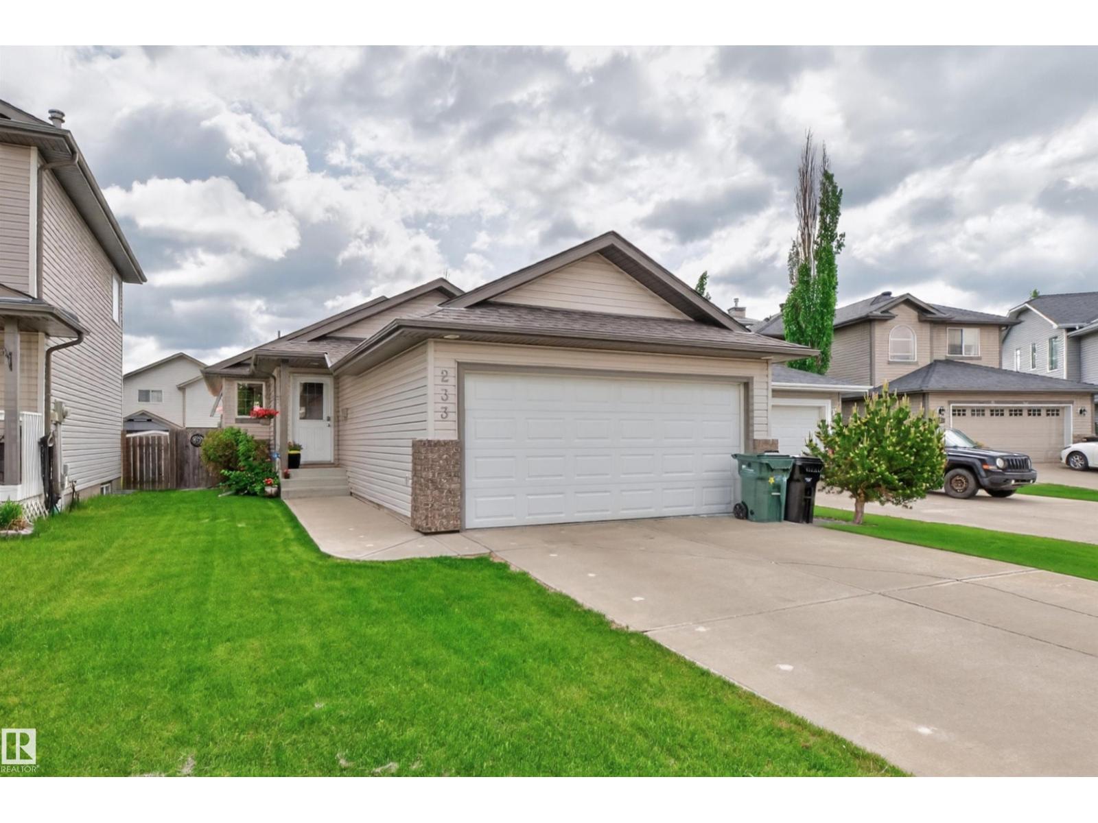 233 FOXBORO CV, Sherwood Park, Alberta