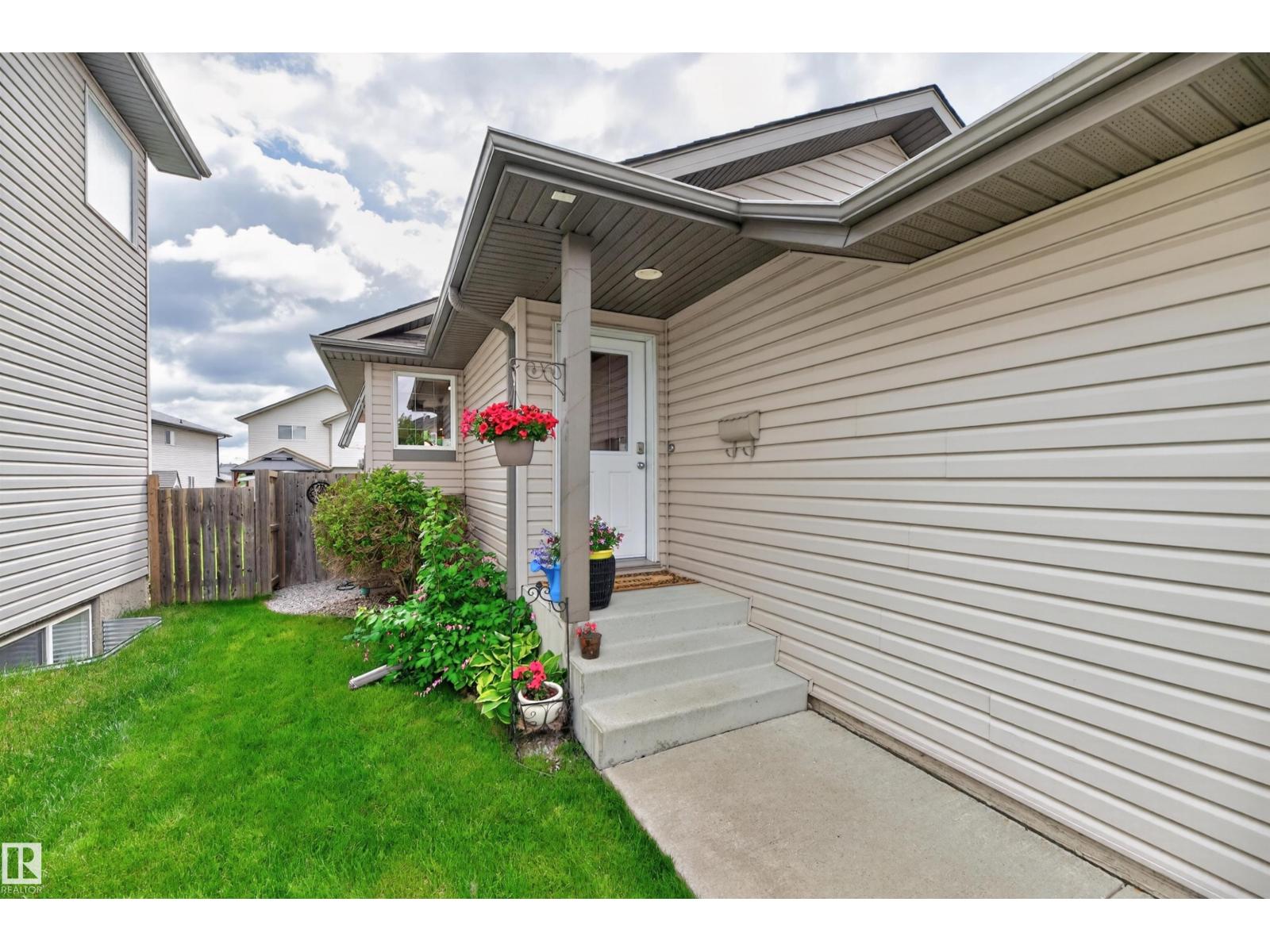 233 Foxboro Cv, Sherwood Park, Alberta  T8A 6N8 - Photo 2 - E4493572