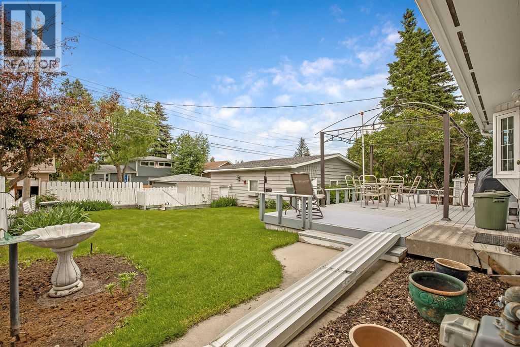 1112 Lake Sylvan Place Se, Calgary, Alberta  T2J 2P6 - Photo 30 - A2320598