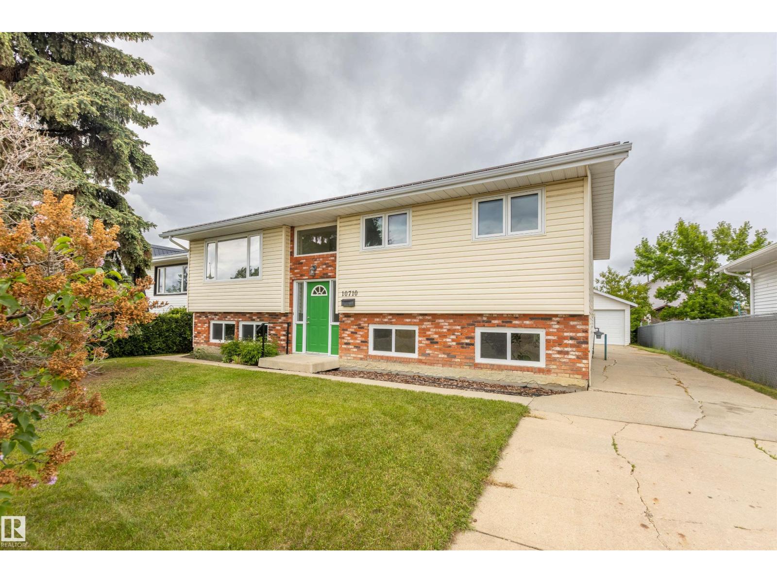 10710 97 Av, Morinville, Alberta  T8R 0E9 - Photo 1 - E4493581