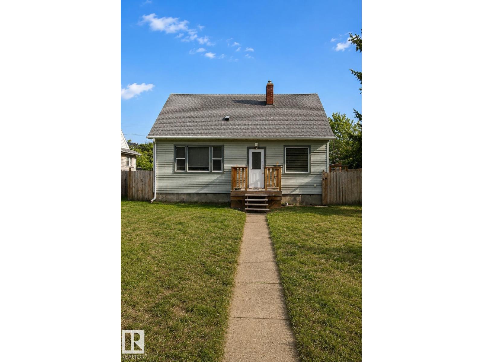 10815 112 ST NW, Edmonton, Alberta
