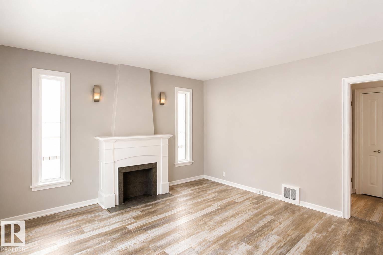 10815 112 St Nw, Edmonton, Alberta  T5H 3H4 - Photo 4 - E4493582