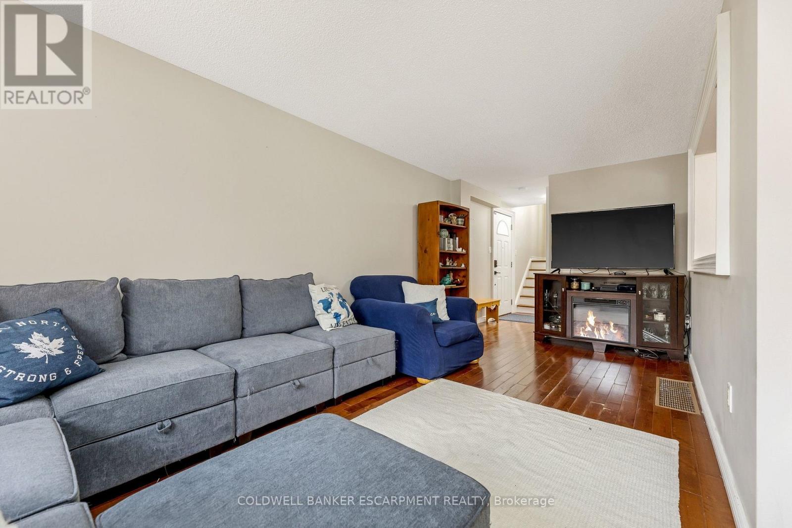 40 Danville Avenue, Halton Hills, Ontario  L7J 2W5 - Photo 8 - W13440872