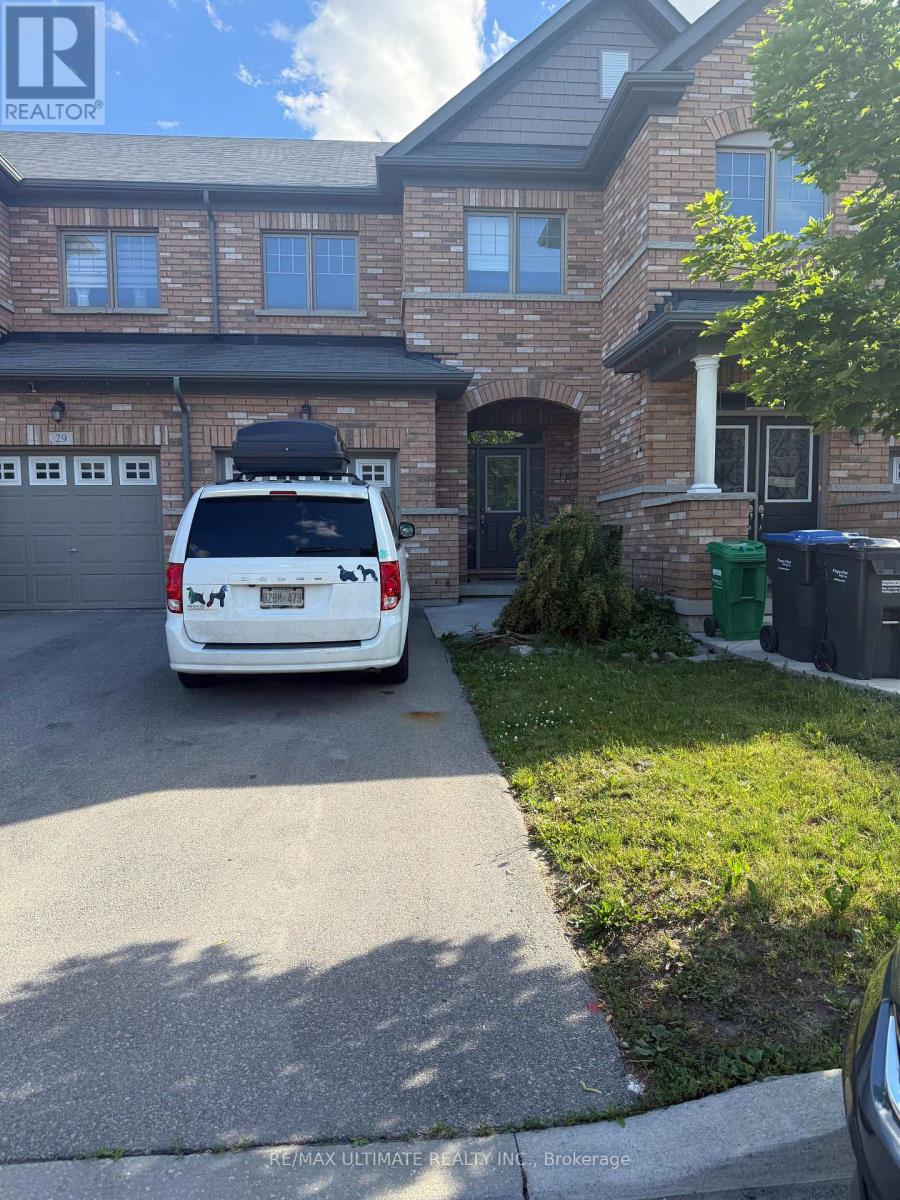 31 DAVENFIELD CIRCLE, Brampton, Ontario