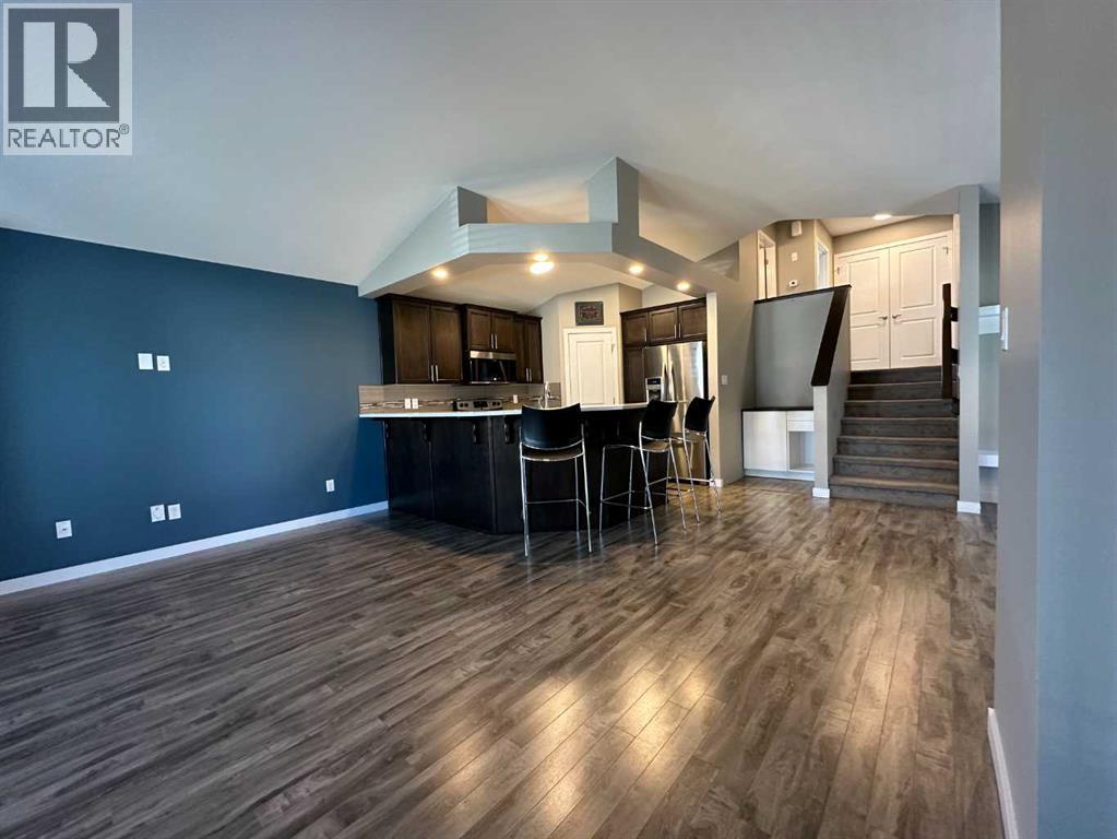 240 Lasalle Terrace W, Lethbridge, Alberta  T1J 5G9 - Photo 2 - A2320529