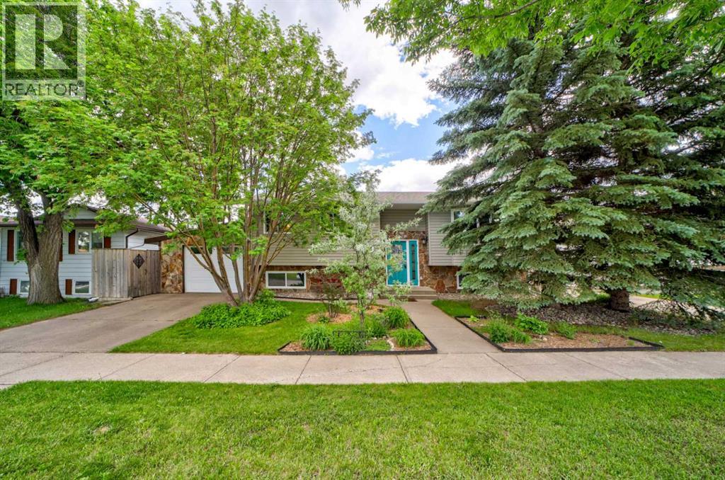 110 Temple Boulevard W, Lethbridge, Alberta  T1K 5A3 - Photo 1 - A2320549