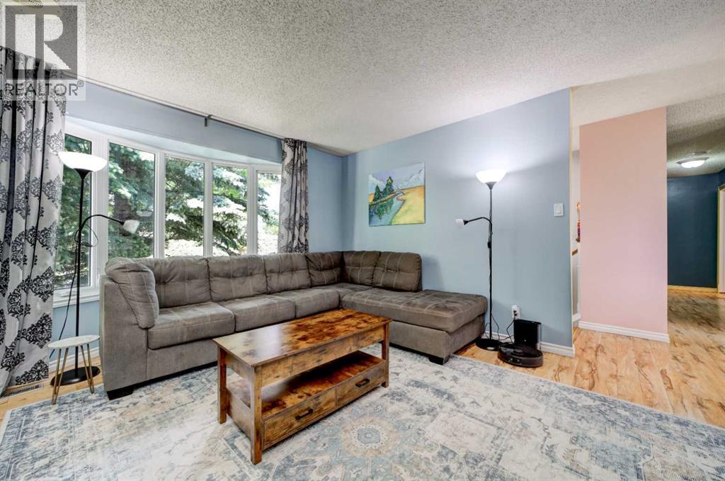 110 Temple Boulevard W, Lethbridge, Alberta  T1K 5A3 - Photo 6 - A2320549