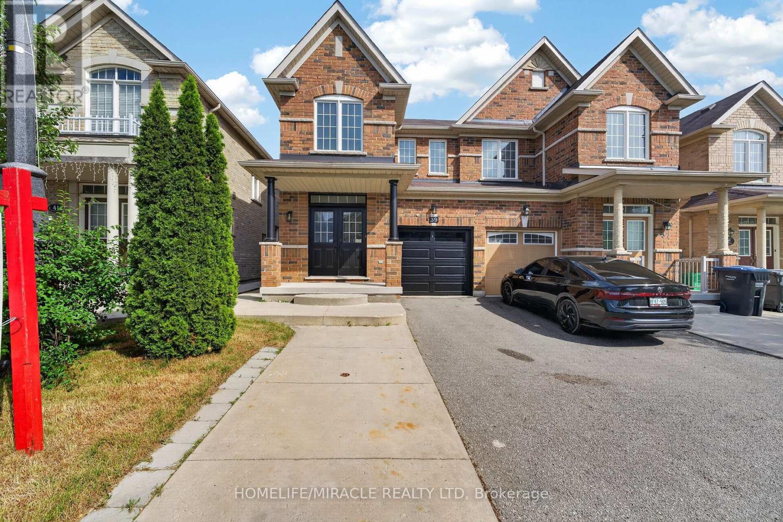 39 MATTHEW HARRISON STREET, Brampton, Ontario