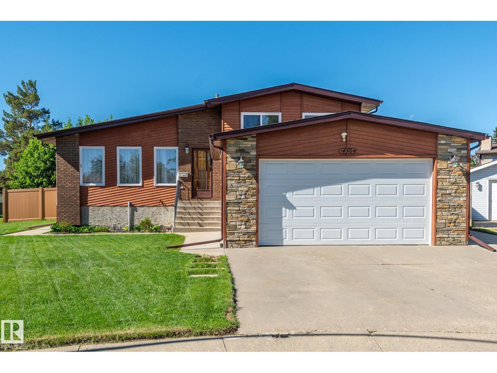 14504 30 St Nw, Edmonton, Alberta  T5Y 2C3 - Photo 1 - E4493588