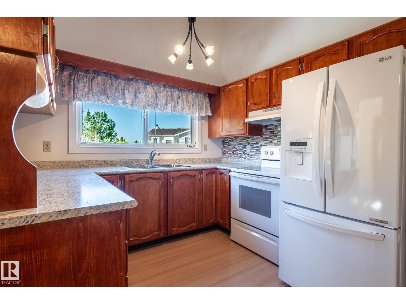 14504 30 St Nw, Edmonton, Alberta  T5Y 2C3 - Photo 2 - E4493588