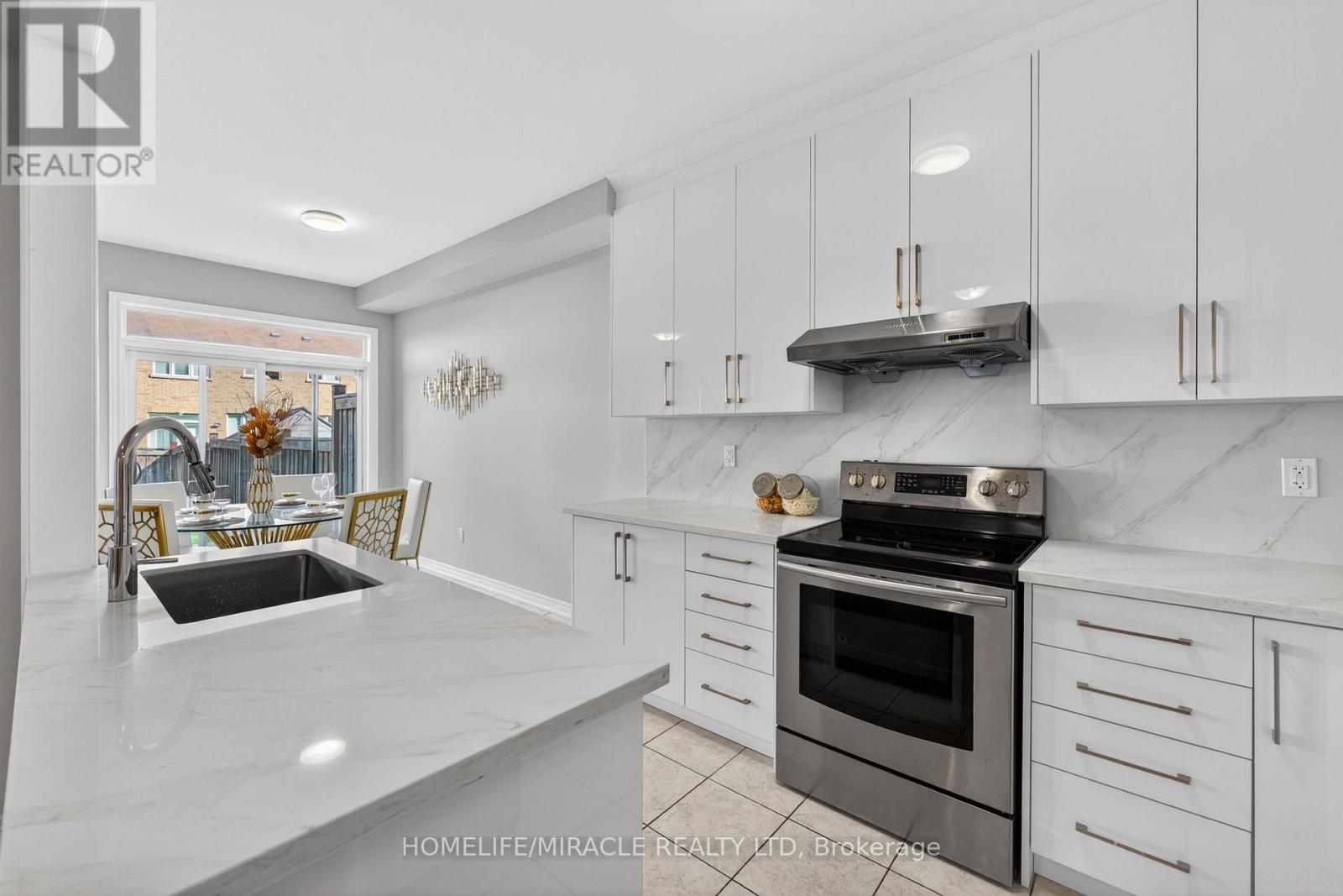 39 Matthew Harrison Street, Brampton, Ontario  L6P 3H3 - Photo 12 - W13439406