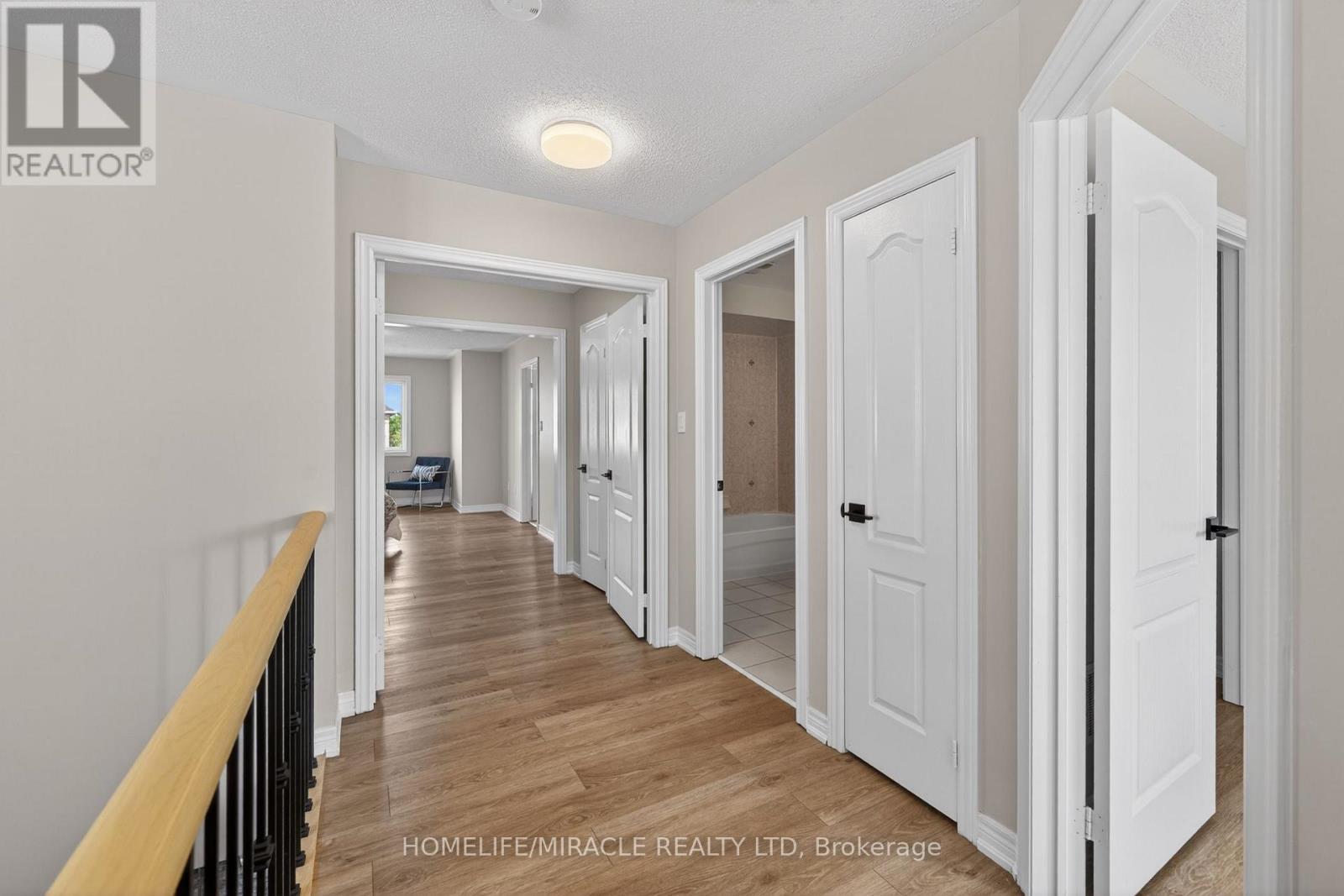 39 Matthew Harrison Street, Brampton, Ontario  L6P 3H3 - Photo 17 - W13439406