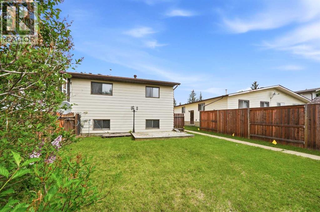 15 Mclean Street, Red Deer, Alberta  T4R 1T6 - Photo 6 - A2319642