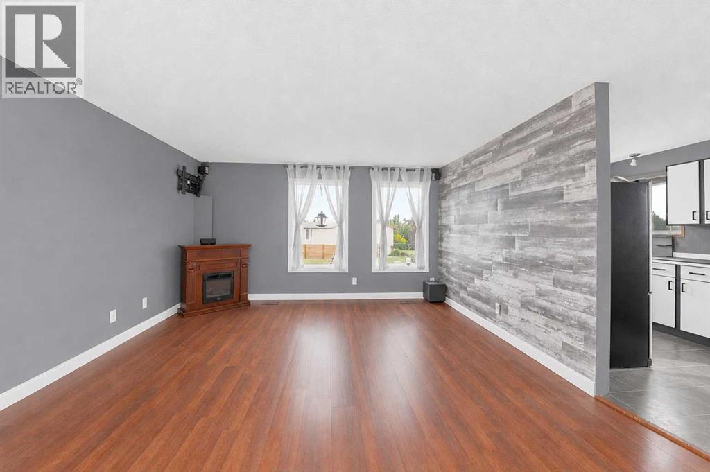 15 Mclean Street, Red Deer, Alberta  T4R 1T6 - Photo 13 - A2319642