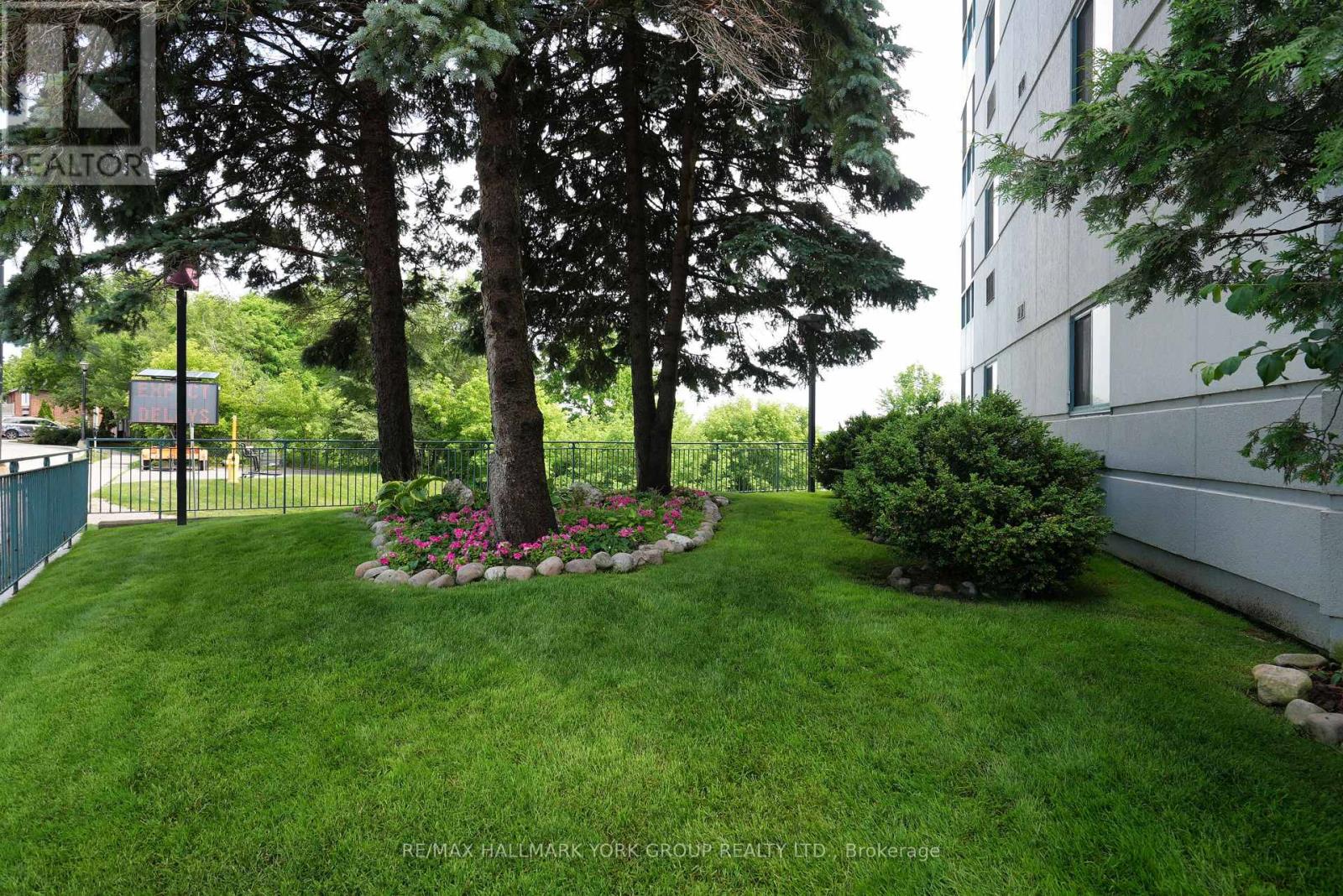 703 - 217 Dunlop Street E, Barrie, Ontario  L4M 1B2 - Photo 9 - S13440976