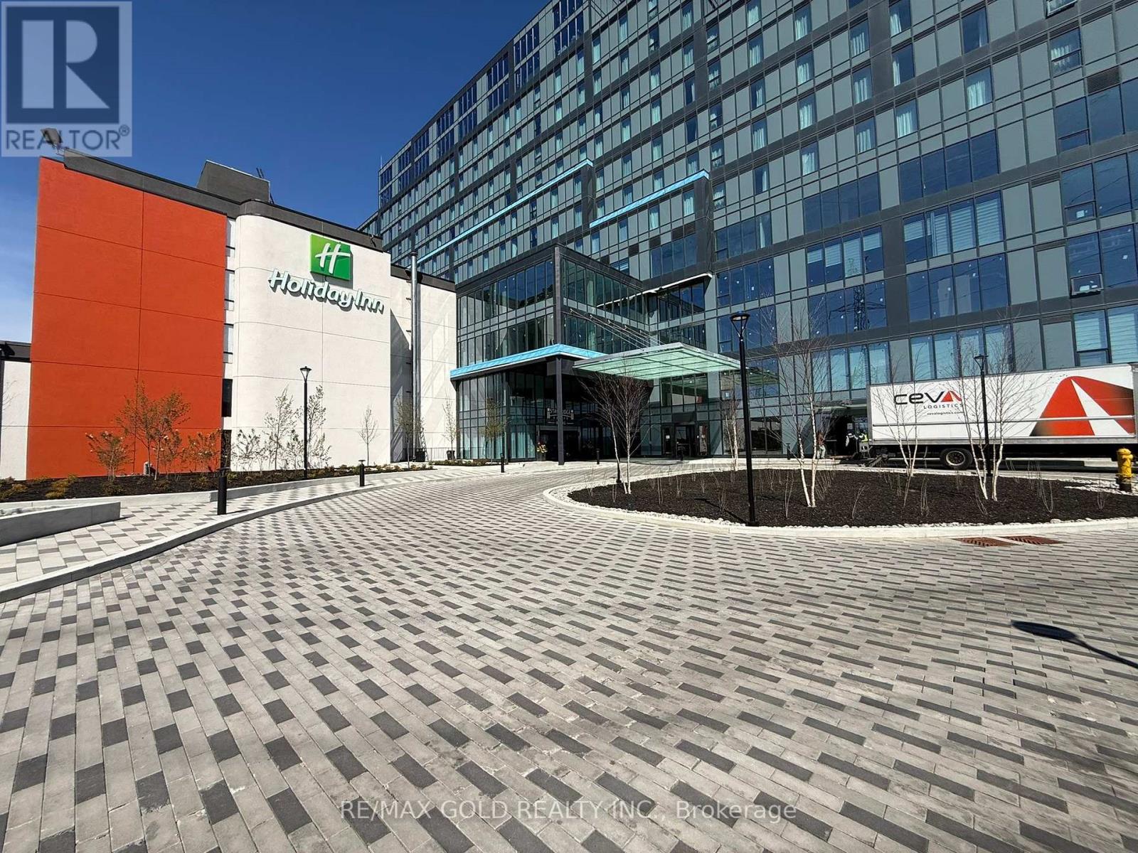 326 - 998 MARTIN GROVE ROAD, Toronto, Ontario