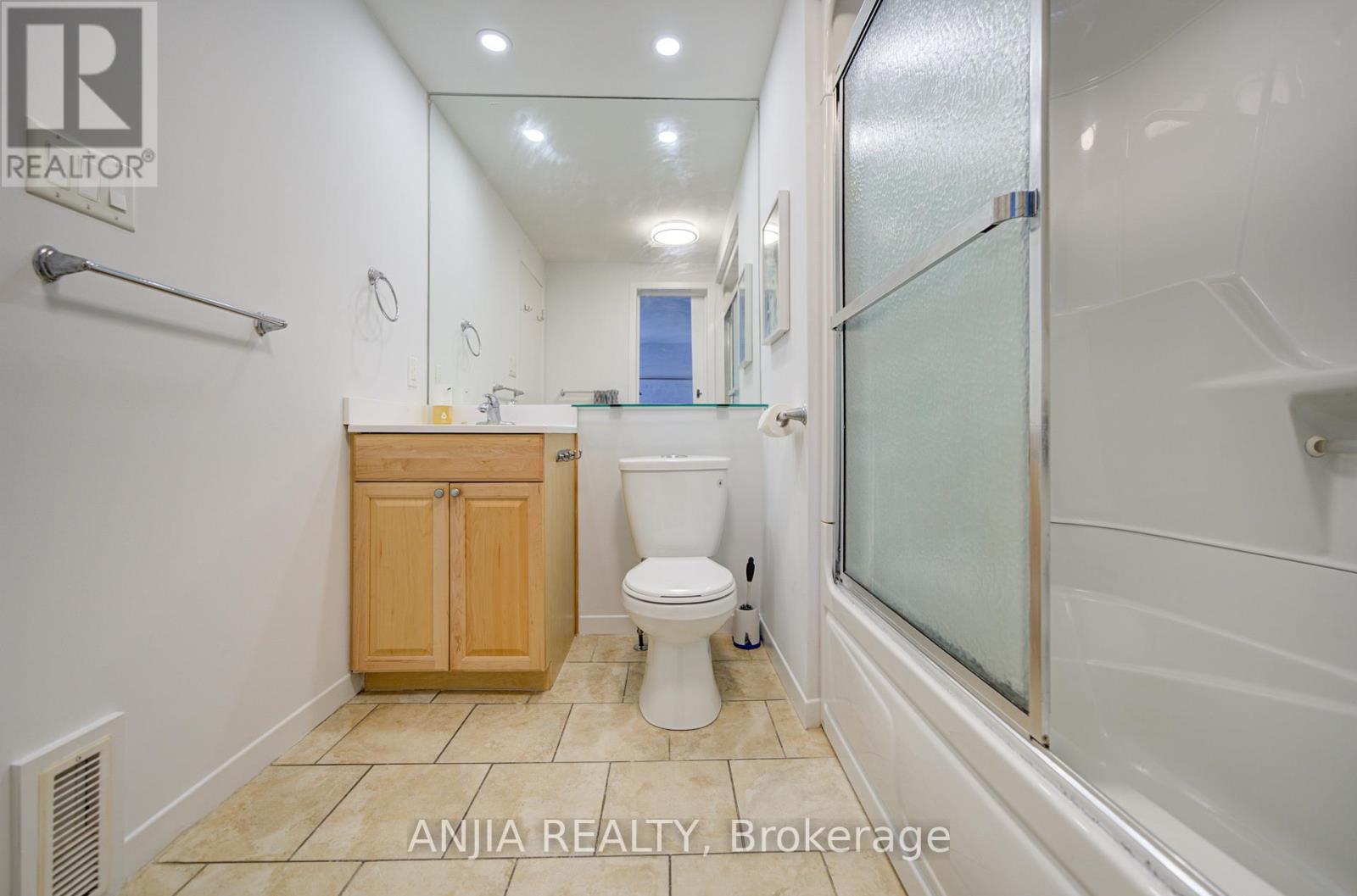 93 Pondtail Drive, Toronto, Ontario  M1V 1Z2 - Photo 20 - E13434332