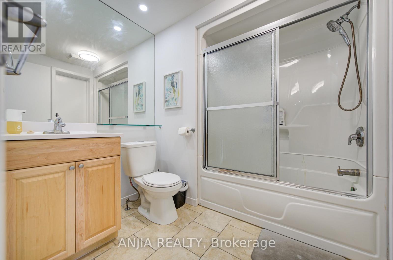 93 Pondtail Drive, Toronto, Ontario  M1V 1Z2 - Photo 19 - E13434332