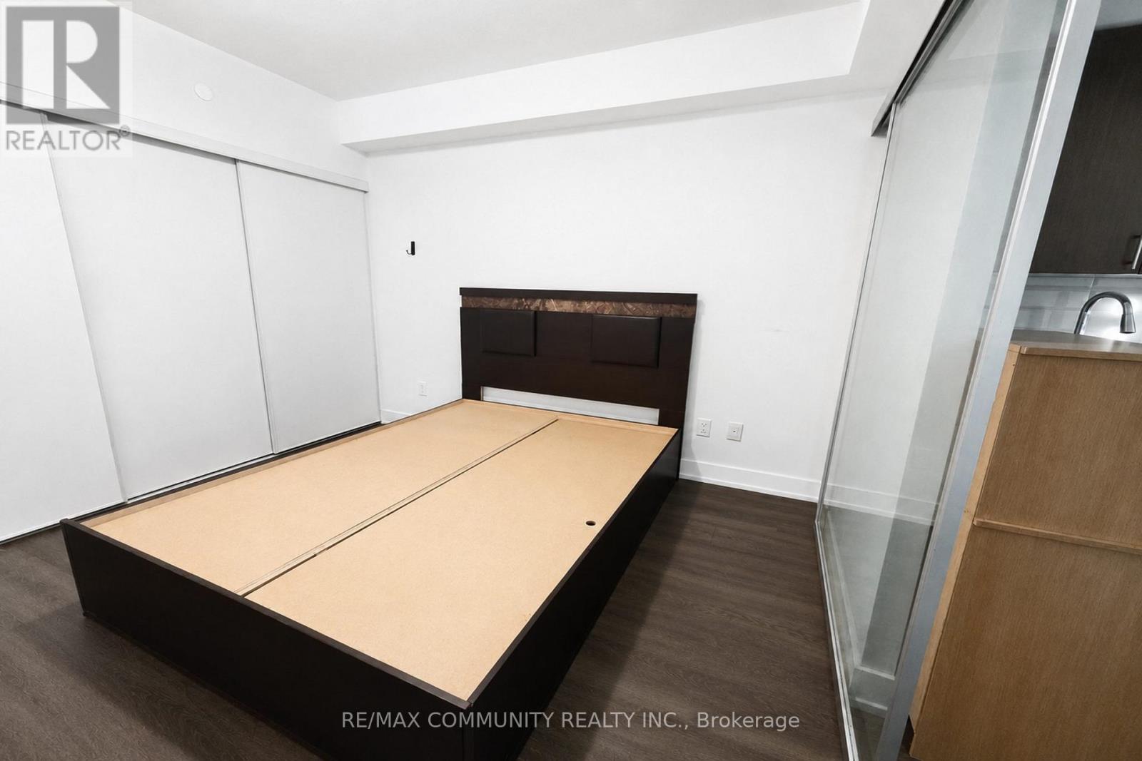 2402 - 2550 Simcoe Street N, Oshawa, Ontario  L1L 0R5 - Photo 12 - E13437036