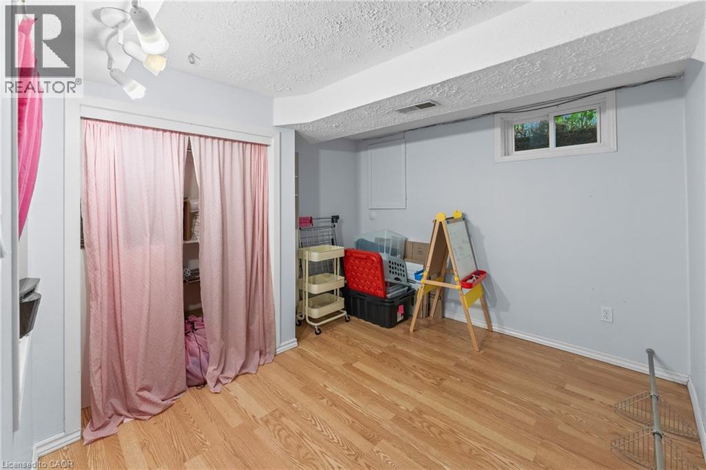 11 Abraham Drive, St. Catharines, Ontario  L2M 6K7 - Photo 19 - 40834848