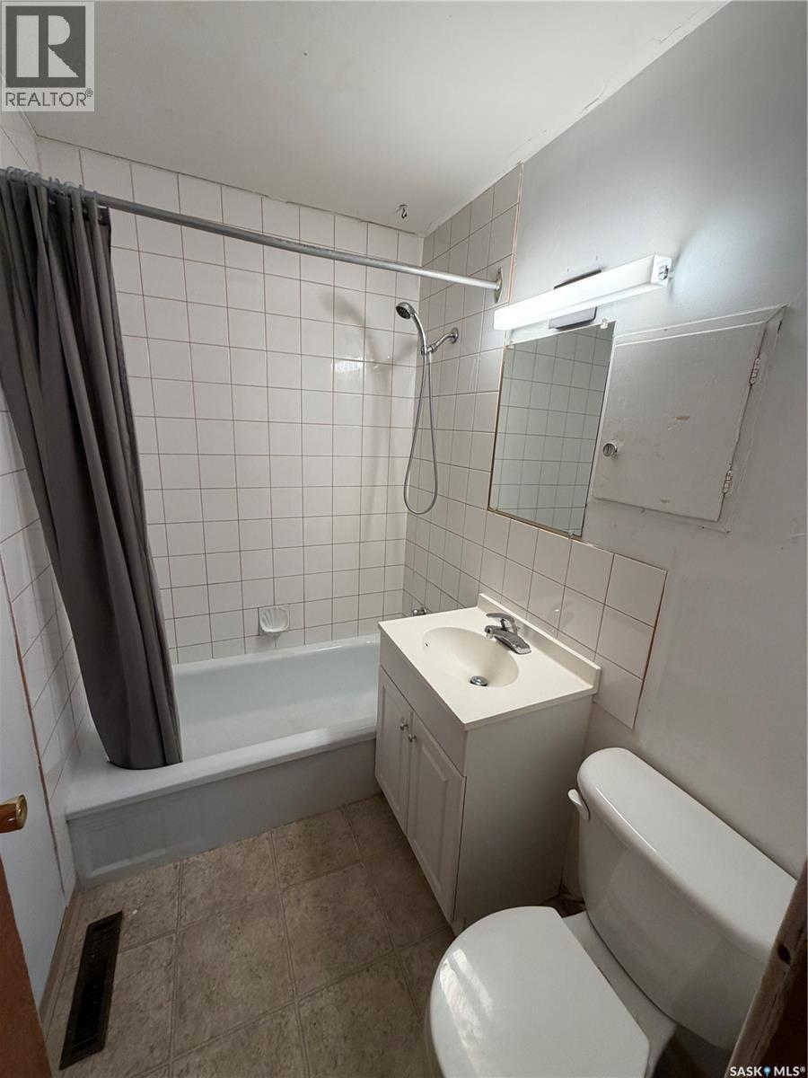 1225 Atkinson Street, Regina, Saskatchewan  S4N 3V7 - Photo 8 - SK039191