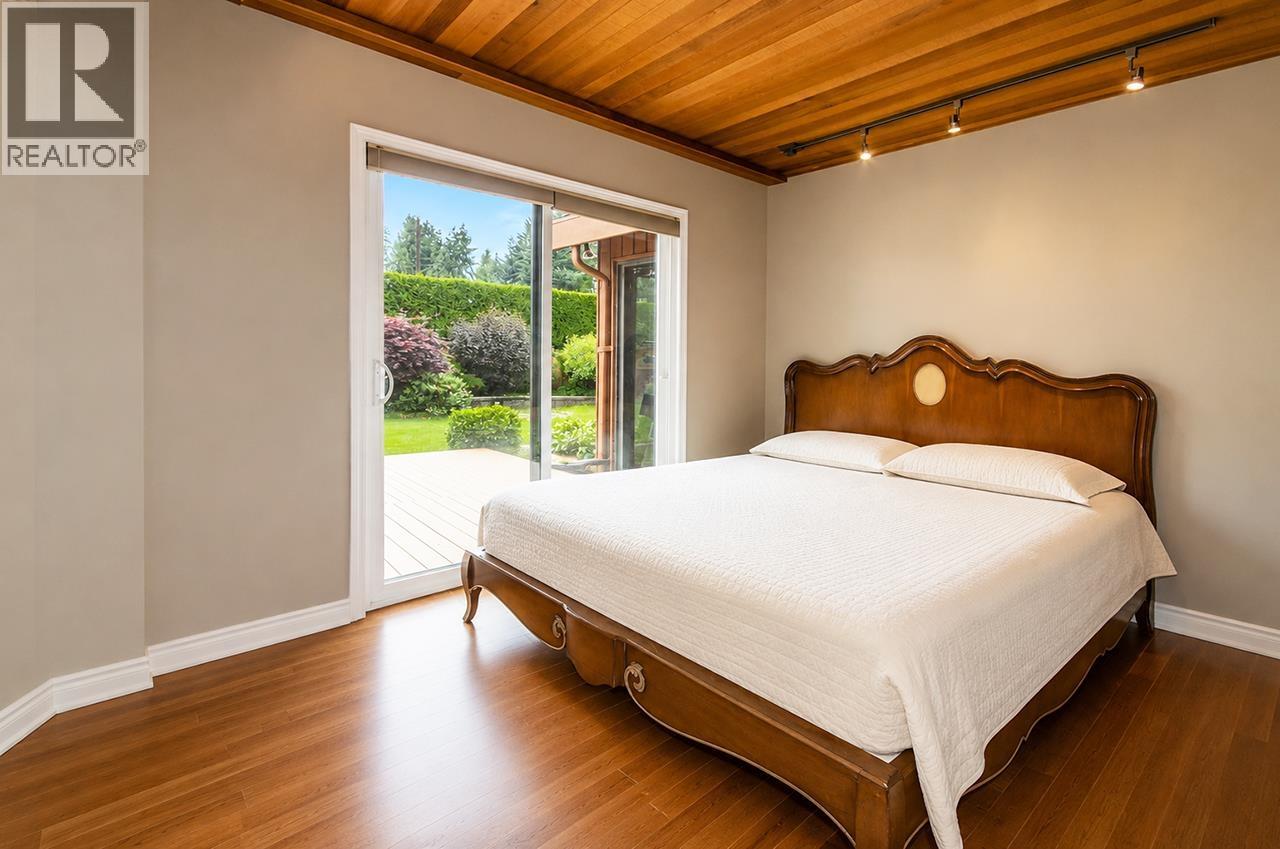 588 Hillcrest Street, Coquitlam, British Columbia  V3J 6N8 - Photo 12 - R3134207