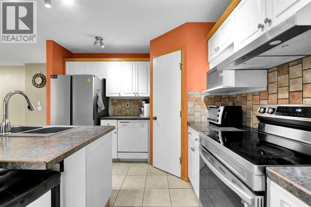 332 Harvest Hills Drive Ne, Calgary, Alberta  T3K 4H7 - Photo 17 - A2288215