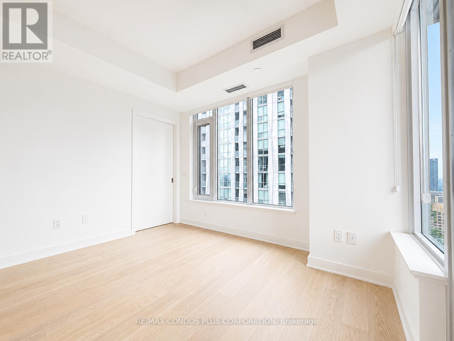 3907 - 11 Yorkville Avenue, Toronto, Ontario  M4W 0B7 - Photo 10 - C13440978