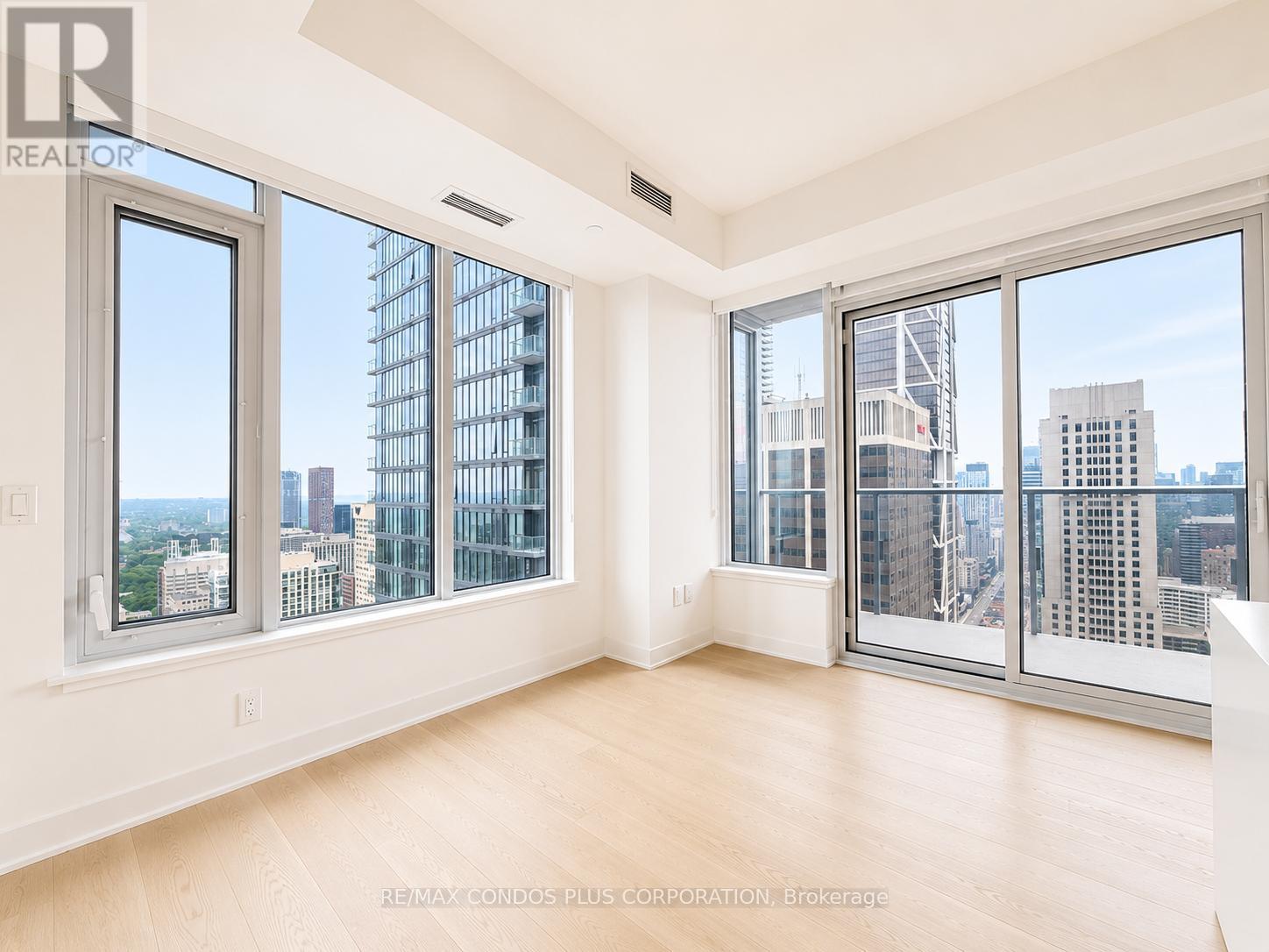 3907 - 11 Yorkville Avenue, Toronto, Ontario  M4W 0B7 - Photo 11 - C13440978