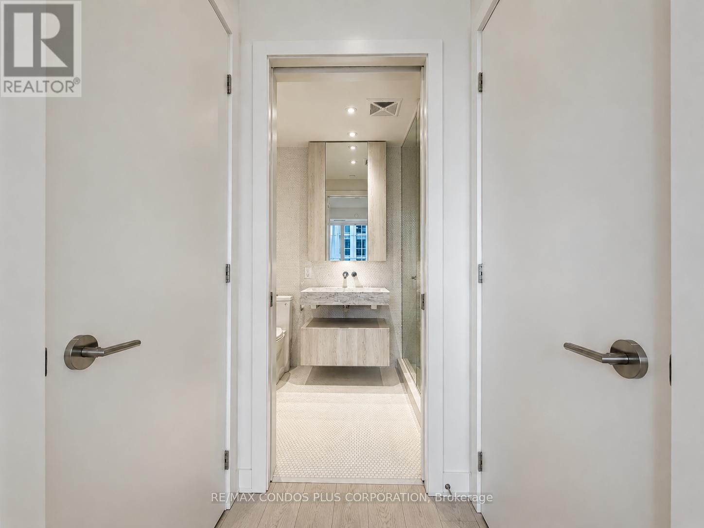 3907 - 11 Yorkville Avenue, Toronto, Ontario  M4W 0B7 - Photo 15 - C13440978