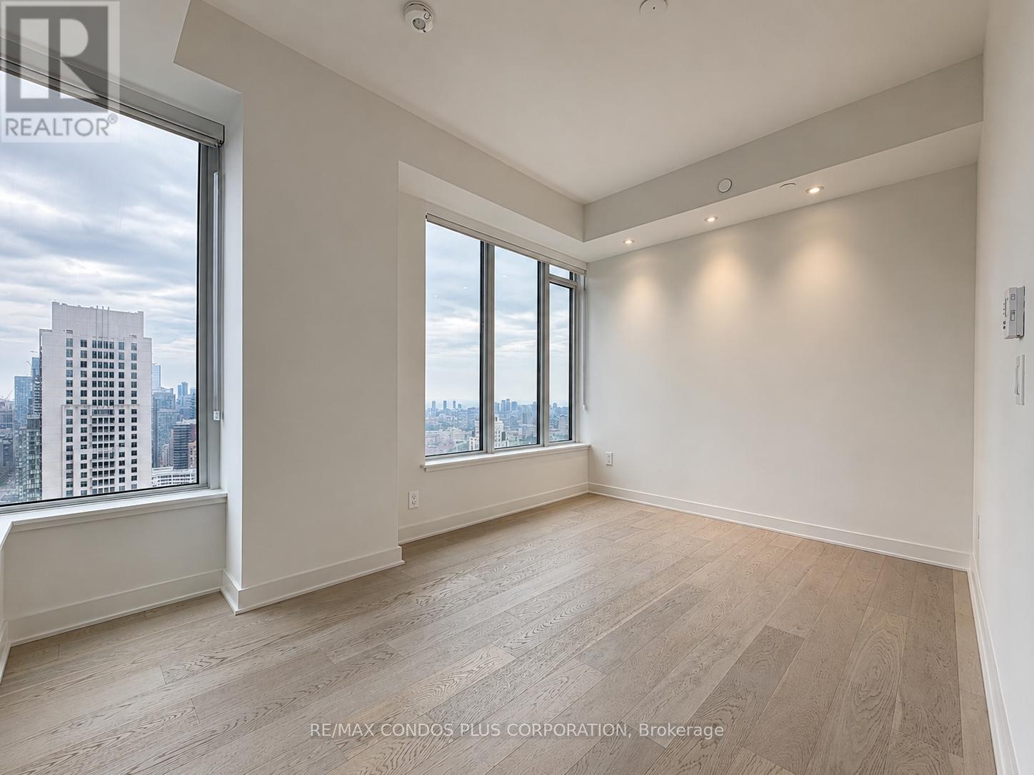 3907 - 11 Yorkville Avenue, Toronto, Ontario  M4W 0B7 - Photo 18 - C13440978