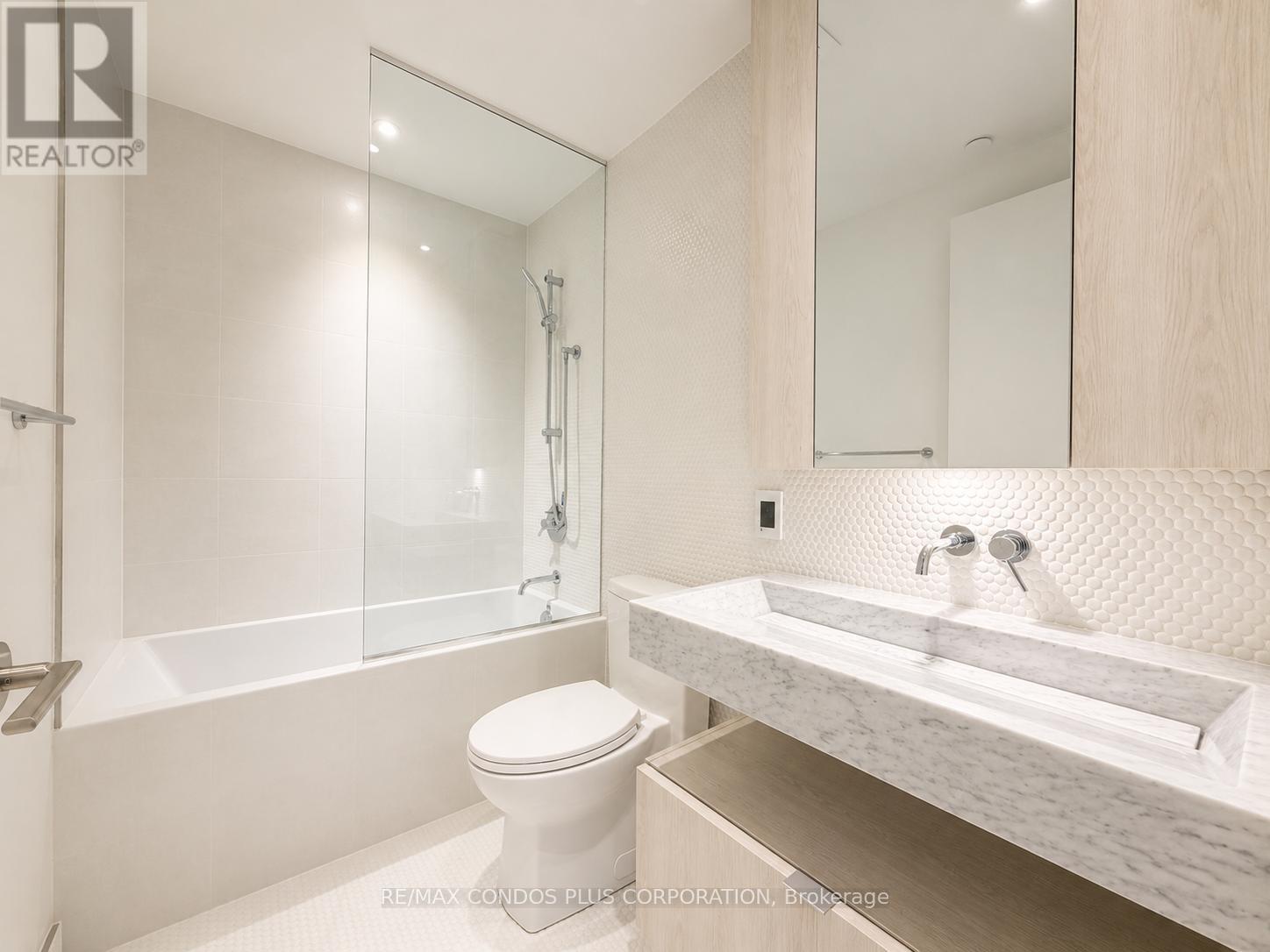 3907 - 11 Yorkville Avenue, Toronto, Ontario  M4W 0B7 - Photo 21 - C13440978