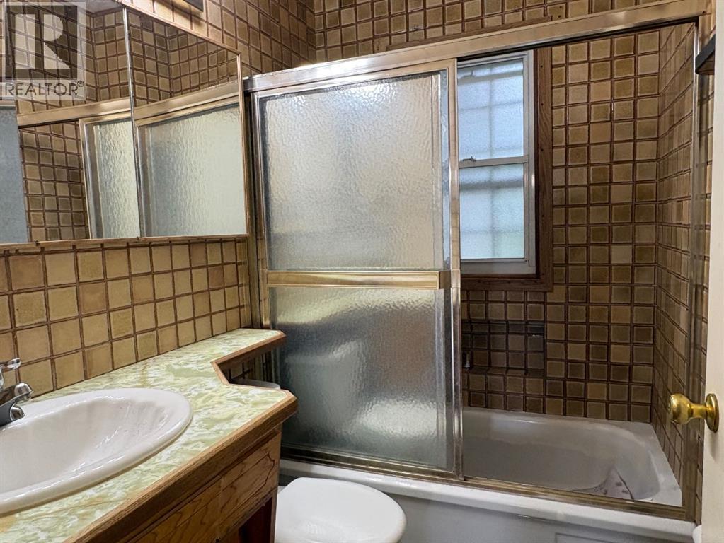 3007 27 Street SW, Calgary, Alberta  t3E 2k9 - Photo 15 - A2320055