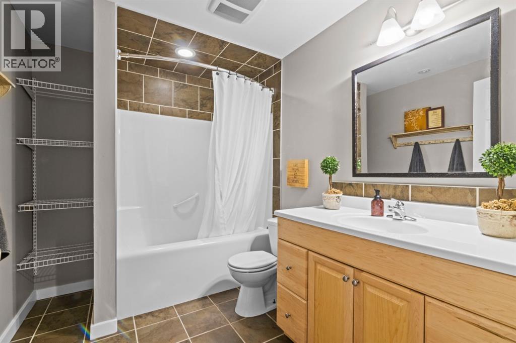 21 Chapalina Park Crescent SE, Calgary, Alberta  T2X 3S1 - Photo 33 - A2320341