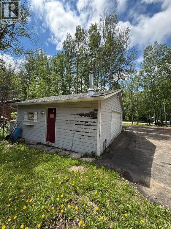 33 Parkland Avenue, Parkland Beach, Alberta  T0C 2J0 - Photo 12 - A2319867
