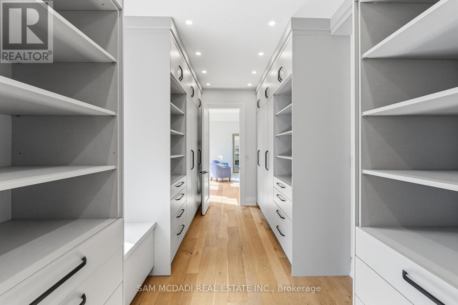 584 Fourth Line, Oakville, Ontario  L6L 5A7 - Photo 22 - W13162726