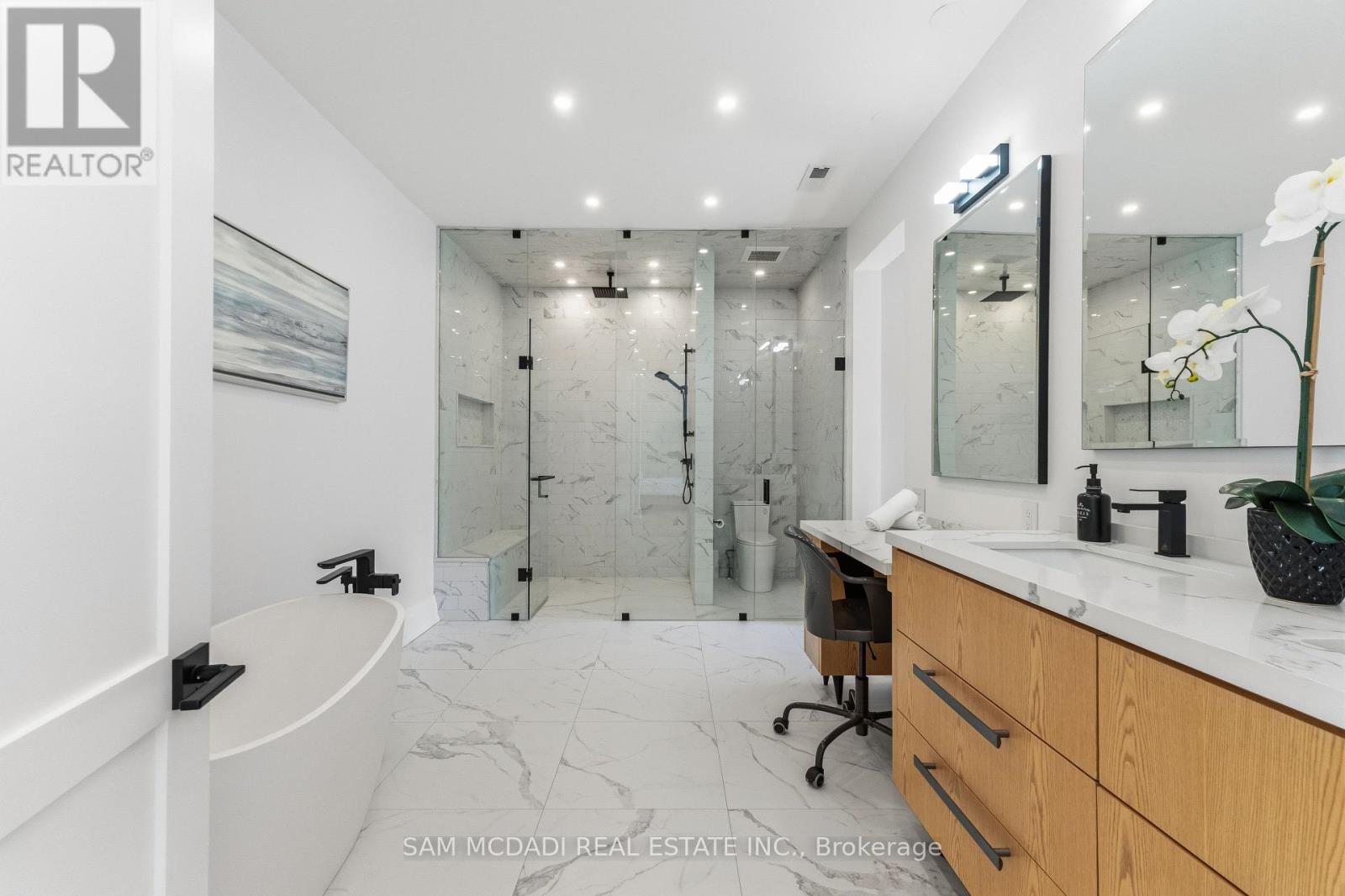 584 Fourth Line, Oakville, Ontario  L6L 5A7 - Photo 23 - W13162726