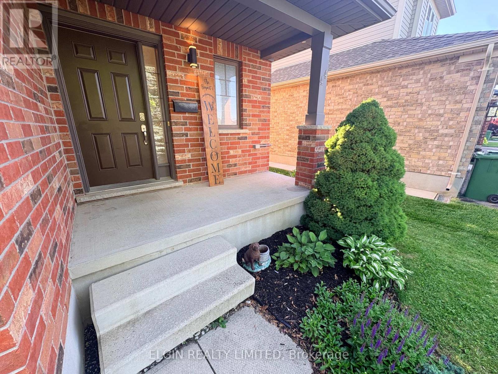 44 Peach Tree Boulevard, St. Thomas, Ontario  N5R 4Y7 - Photo 2 - X13441020