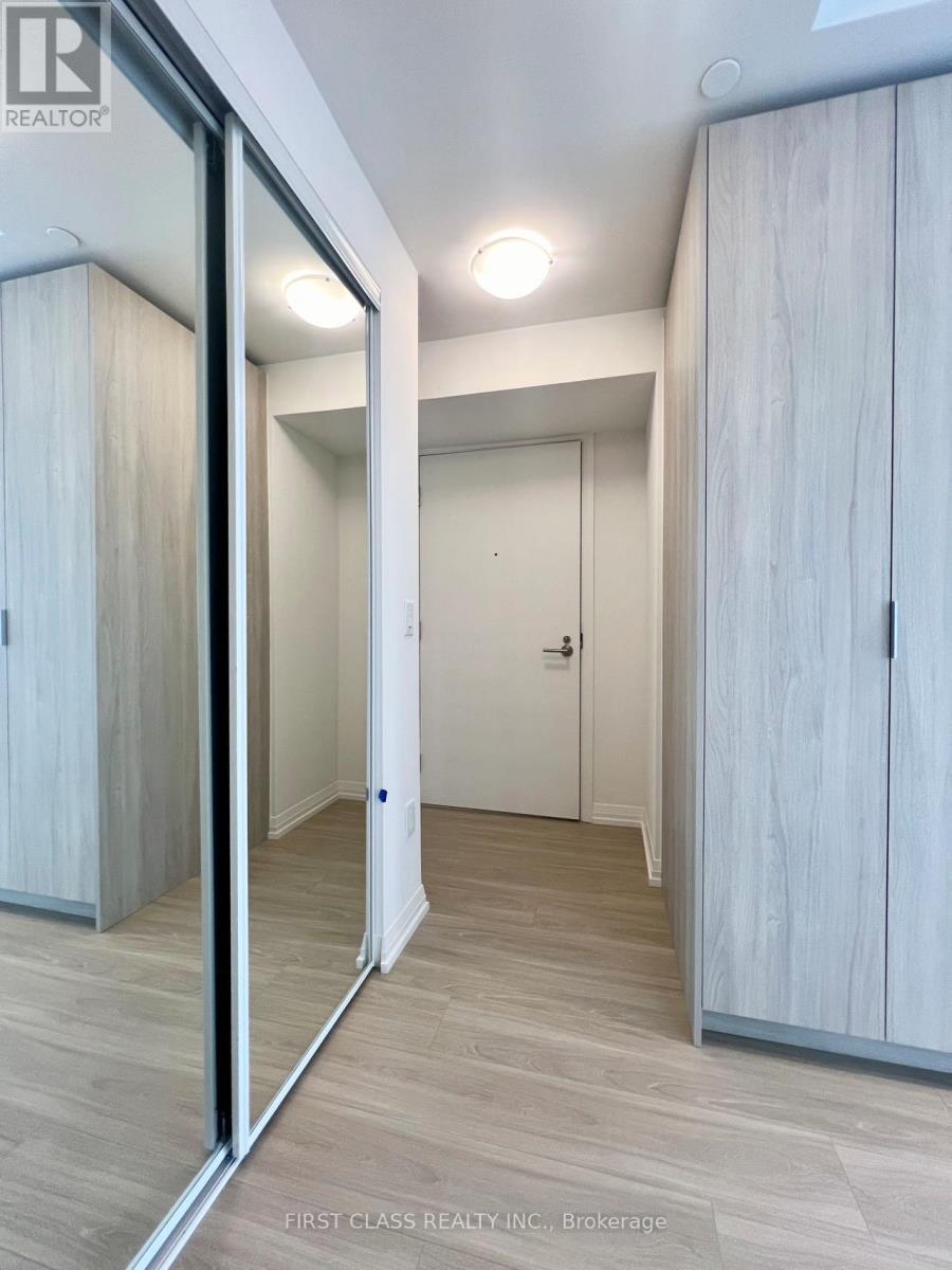 8 Widmer Street, Toronto, Ontario M5V 2E7 - Photo 5 - C13441010