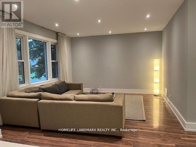 344 HORSHAM AVENUE, Toronto, Ontario